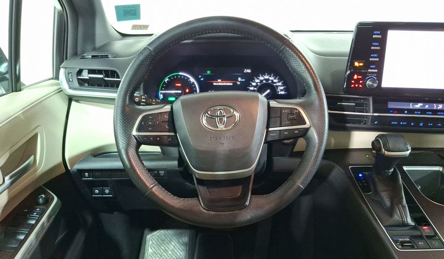Toyota Sienna 2.5 HEV XLE PIEL AUTO Minivan 2021