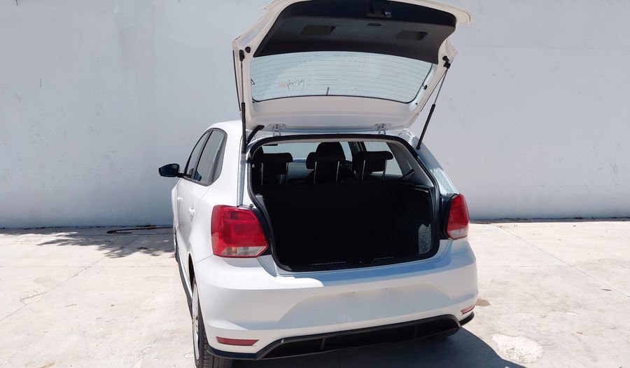 Volkswagen Polo 1.6 STARTLINE AUTO Hatchback 2022