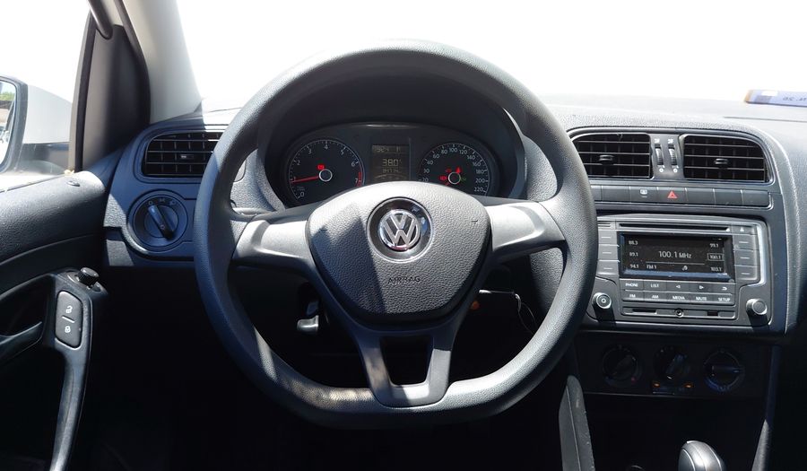 Volkswagen Polo 1.6 STARTLINE AUTO Hatchback 2022
