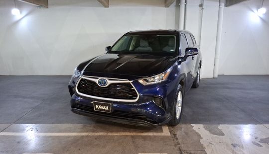 Toyota • Highlander