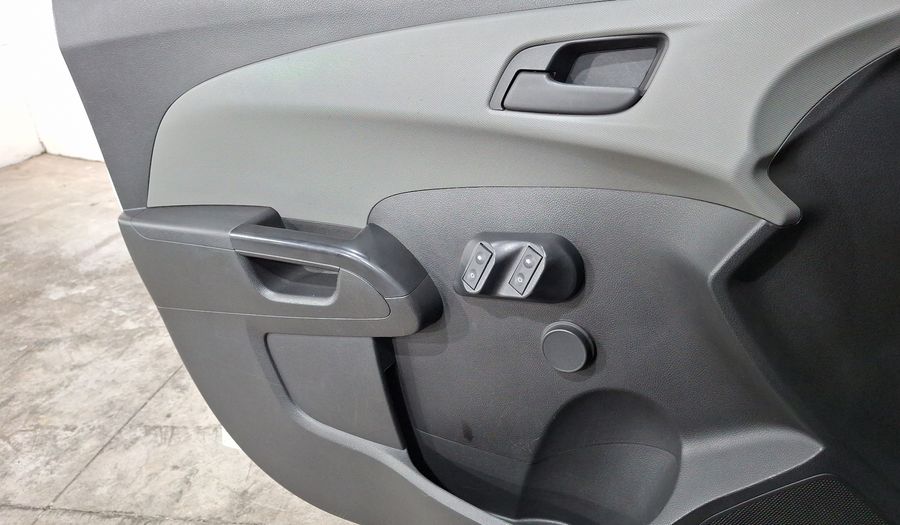Chevrolet Sonic 1.6 MT A Sedan 2012