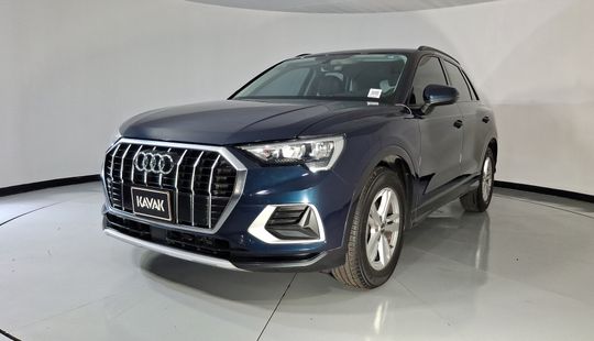Audi • Q3