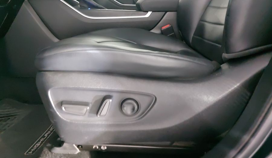 Toyota Highlander 3.5 XLE AUTO Suv 2021