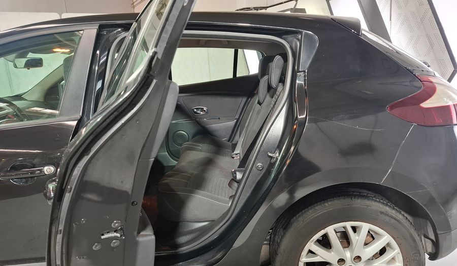 Renault Megane 1.6 MEGANE III LUXE PACK Hatchback 2015