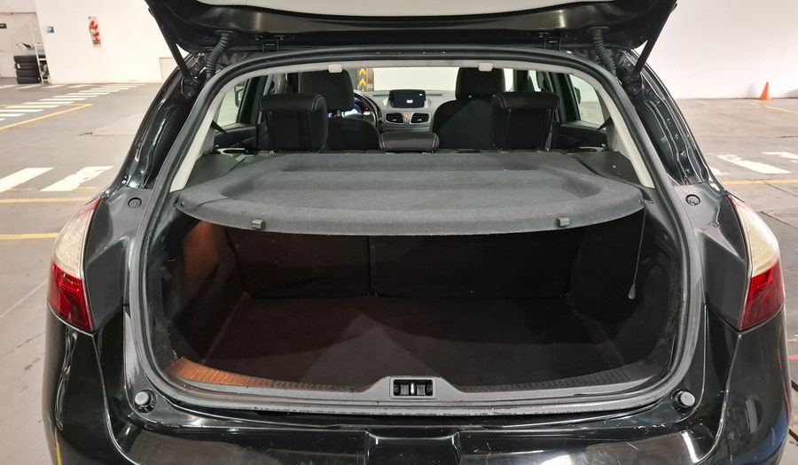 Renault Megane 1.6 MEGANE III LUXE PACK Hatchback 2015