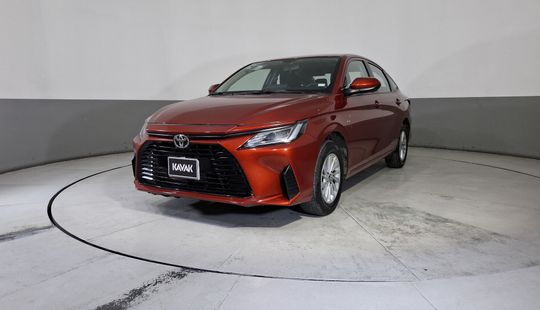 Toyota • Yaris