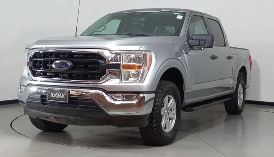Ford • Lobo
