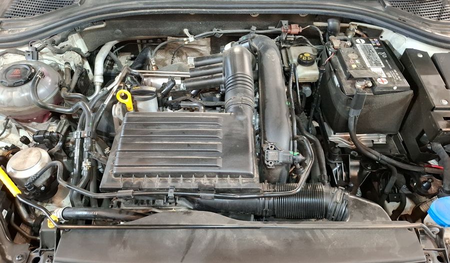 Volkswagen Jetta 1.4 COMFORTLINE AUTO Sedan 2021
