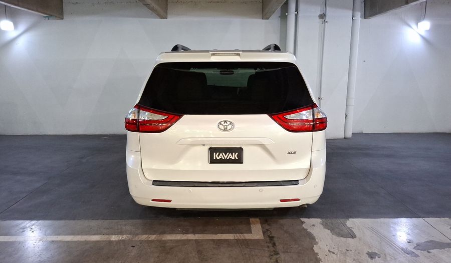 Toyota Sienna 3.5 XLE PIEL AUTO Minivan 2019