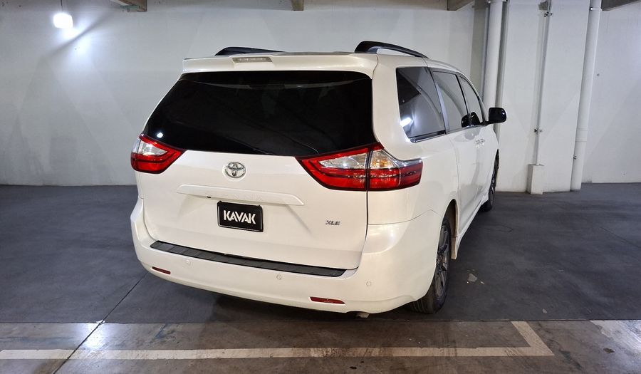 Toyota Sienna 3.5 XLE PIEL AUTO Minivan 2019