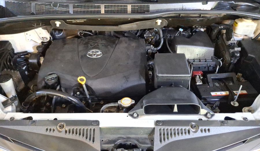Toyota Sienna 3.5 XLE PIEL AUTO Minivan 2019