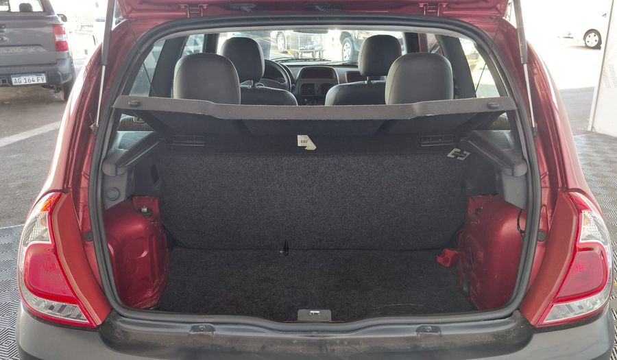 Renault Clio 1.1 CONFORT PLUS Hatchback 2014