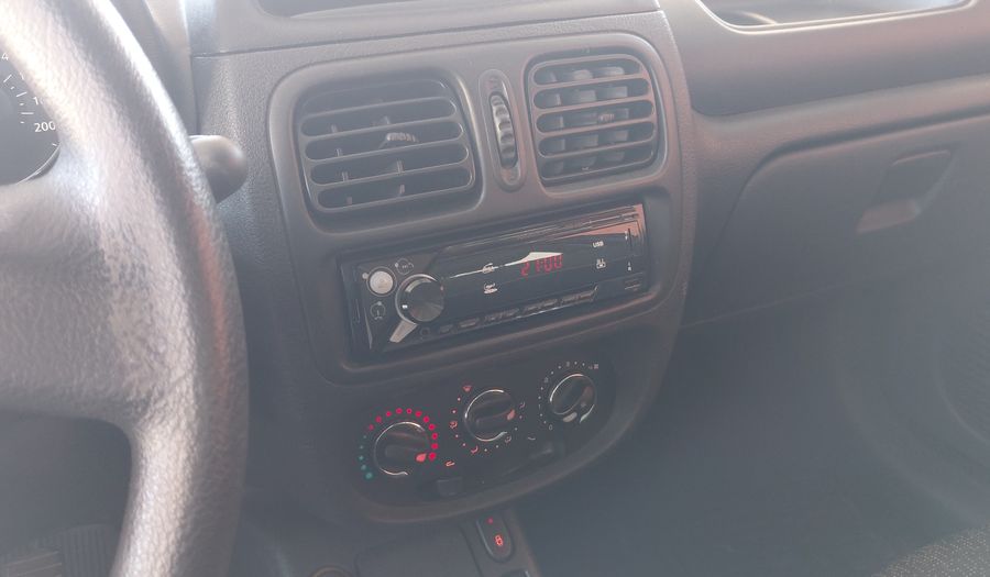 Renault Clio 1.1 CONFORT PLUS Hatchback 2014