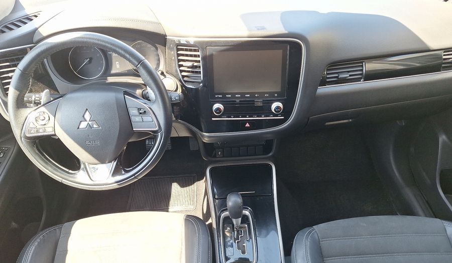 Mitsubishi Outlander 2.5 GLS AUTO 4WD Suv 2022