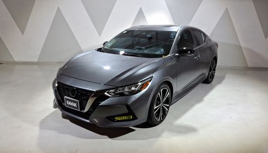 Nissan • Sentra