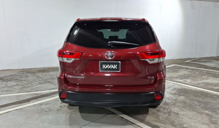 Toyota Highlander 3.5 XLE Suv 2018