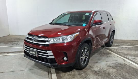 Toyota • Highlander