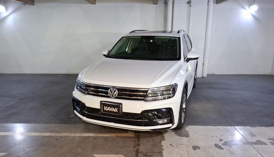 Volkswagen • Tiguan