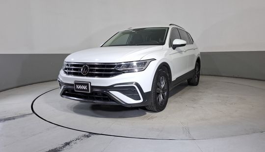 Volkswagen • Tiguan