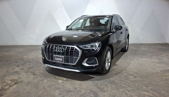 Audi • Q3