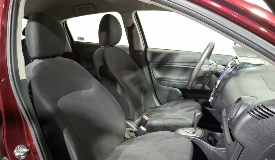 Mitsubishi Mirage 1.2 GLX CVT Hatchback 2017