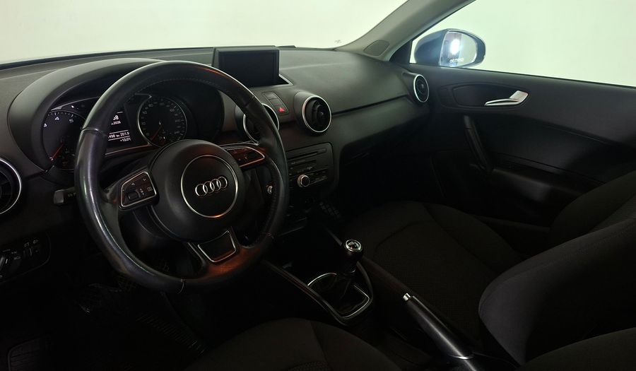 Audi A1 1.2 TFSI ATTRACTION Hatchback 2014