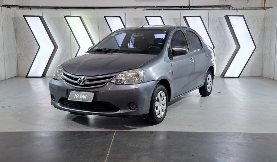 Toyota Etios XS