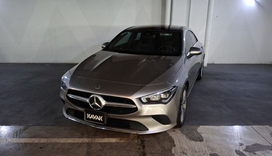 Mercedes Benz • Clase CLA