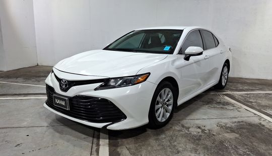 Toyota • Camry