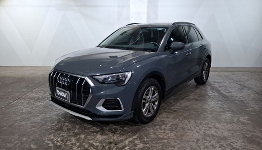 Audi • Q3
