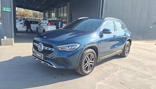 Mercedes Benz • Clase GLA