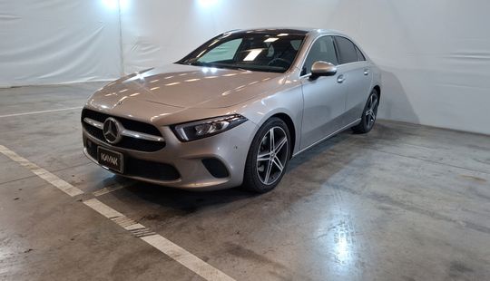 Mercedes Benz • Clase A