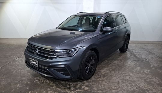 Volkswagen • Tiguan