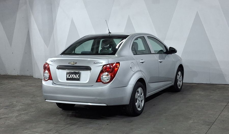 Chevrolet Sonic 1.6 MT A LS Sedan 2015