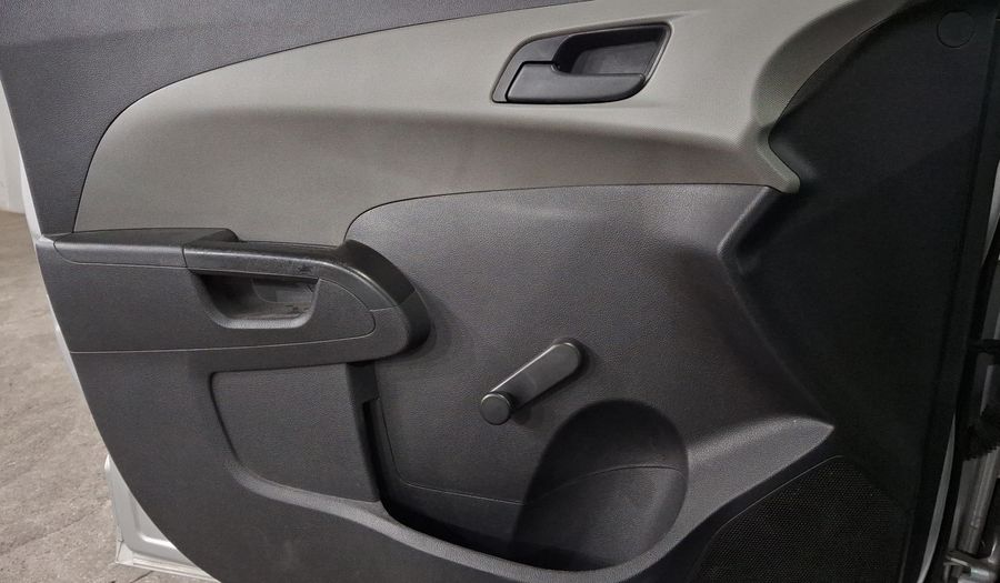 Chevrolet Sonic 1.6 MT A LS Sedan 2015