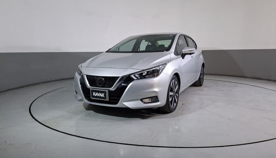 Nissan • Versa