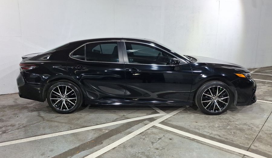 Toyota Camry 2.5 SE AUTO Sedan 2023