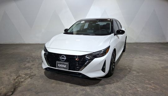 Nissan • Sentra