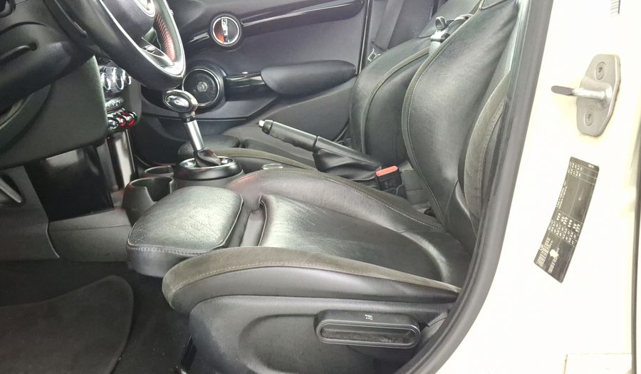 Mini Cooper S 2.0 COOPER HOT CHILI AT Hatchback 2018