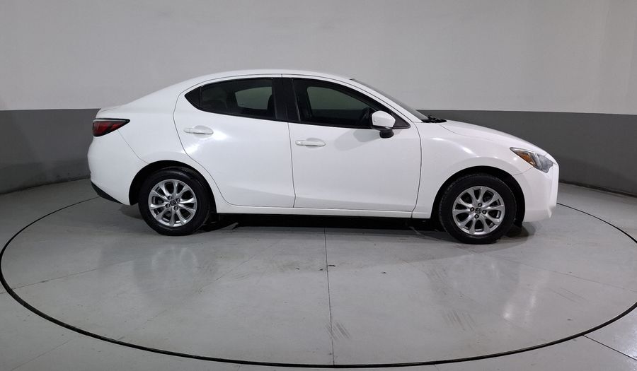 Toyota Yaris 1.5 R MID MT Sedan 2016