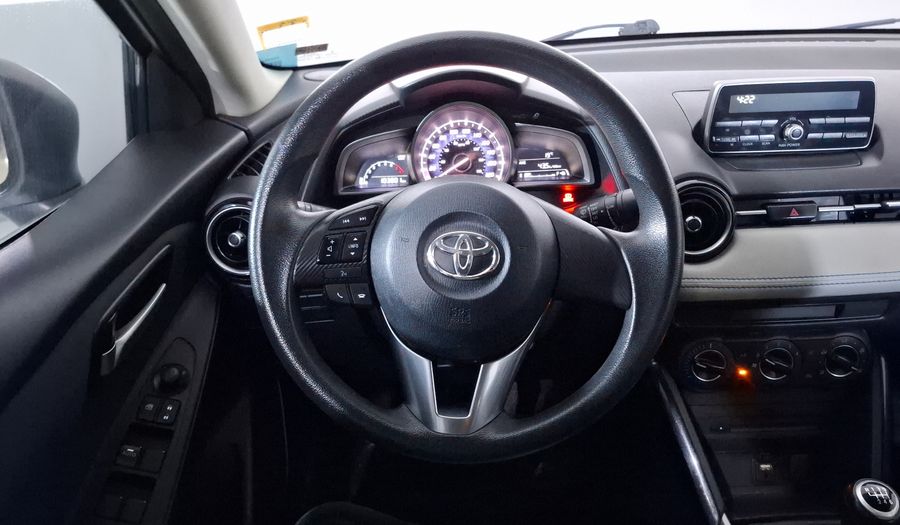Toyota Yaris 1.5 R MID MT Sedan 2016