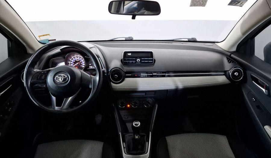 Toyota Yaris 1.5 R MID MT Sedan 2016