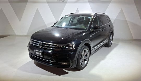 Volkswagen • Tiguan