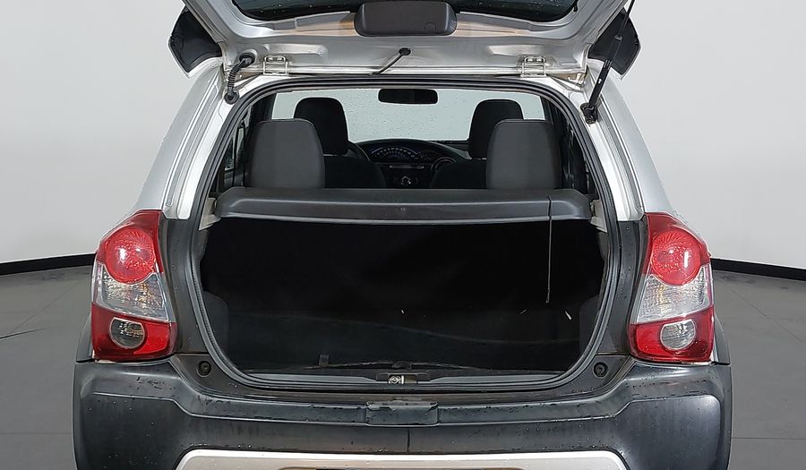 Toyota Etios 1.5 T-FLEX CROSS Hatchback 2014