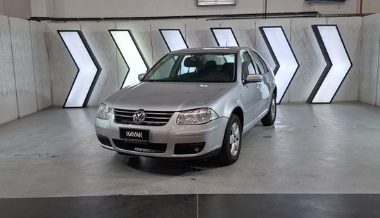 Volkswagen • Bora