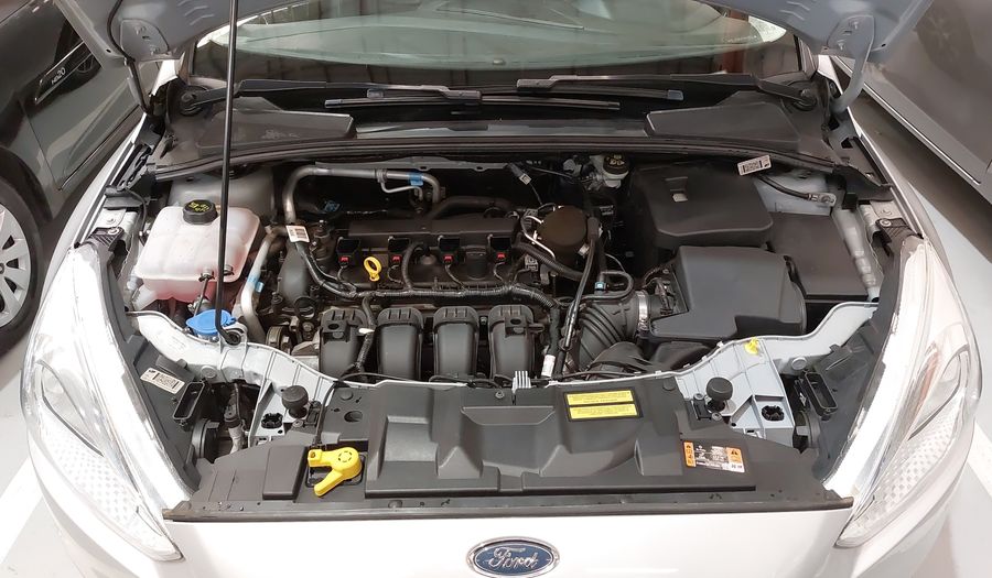 Ford Focus 2.0 TITANIUM AT Hatchback 2016