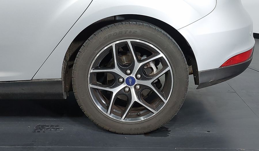Ford Focus 2.0 TITANIUM AT Hatchback 2016