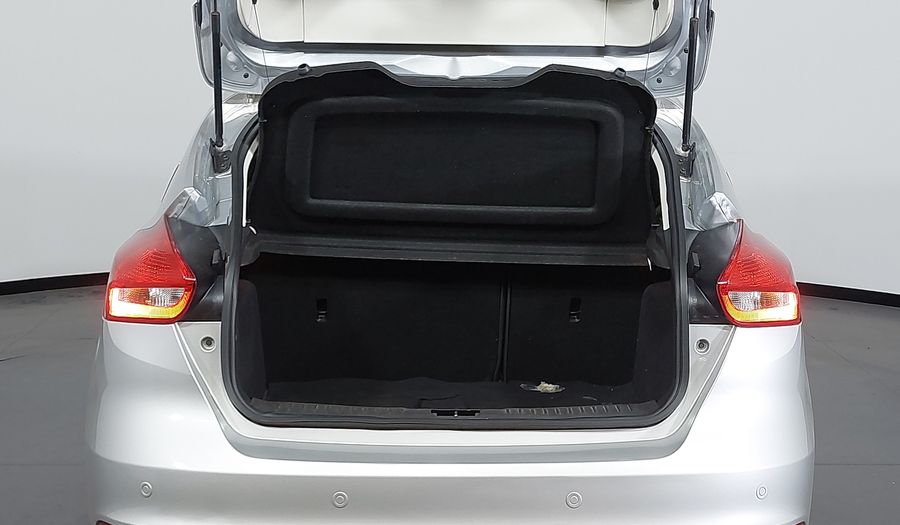 Ford Focus 2.0 TITANIUM AT Hatchback 2016