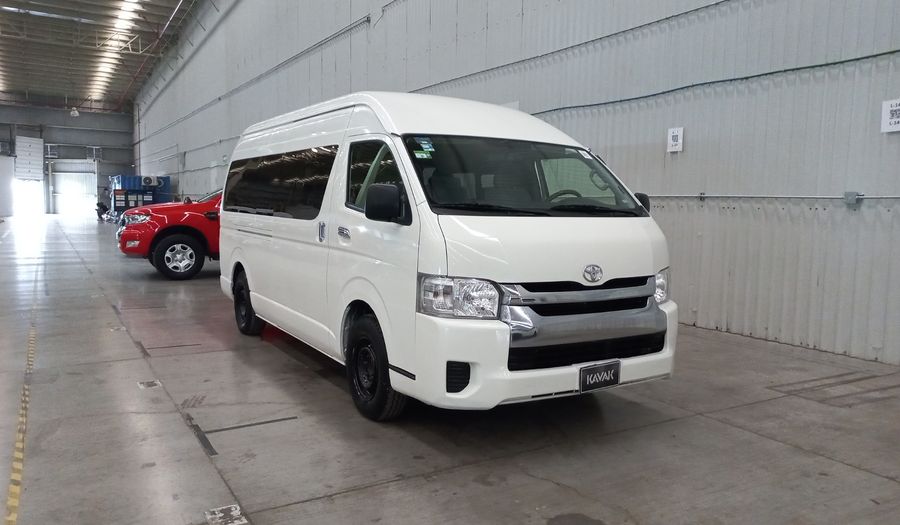 Toyota Hiace 2.7 15 PASAJEROS CON AA Van 2018
