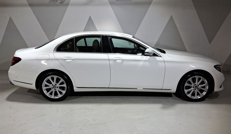 Mercedes Benz Clase E 2.0 200 EXCLUSIVE AUTO Sedan 2020